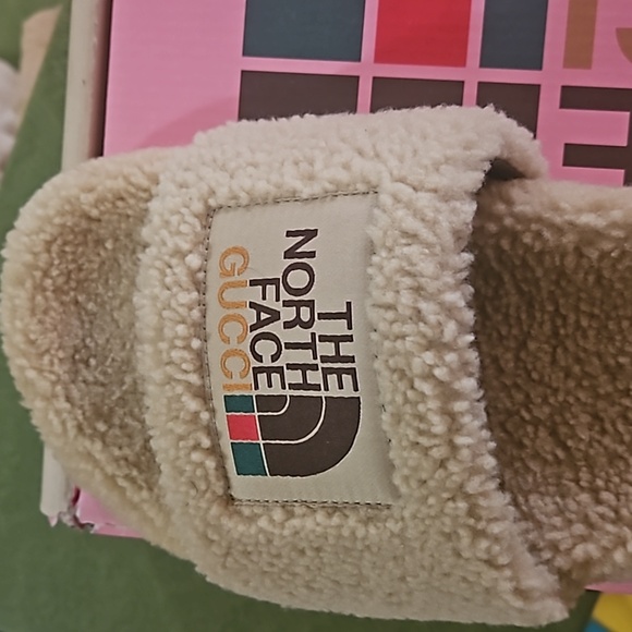 - Gucci × Northface Shearling Wool Slides  EU 42. Size 10 Men - Picture 6 of 9